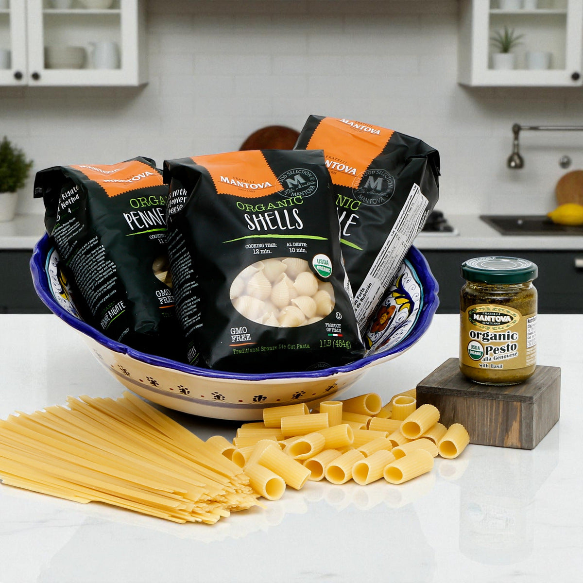 GIFT BUNDLES: Deruta Pasta Bowl with 3 Organic Pasta + Pesto Sauce - VECCHIA DERUTA design
