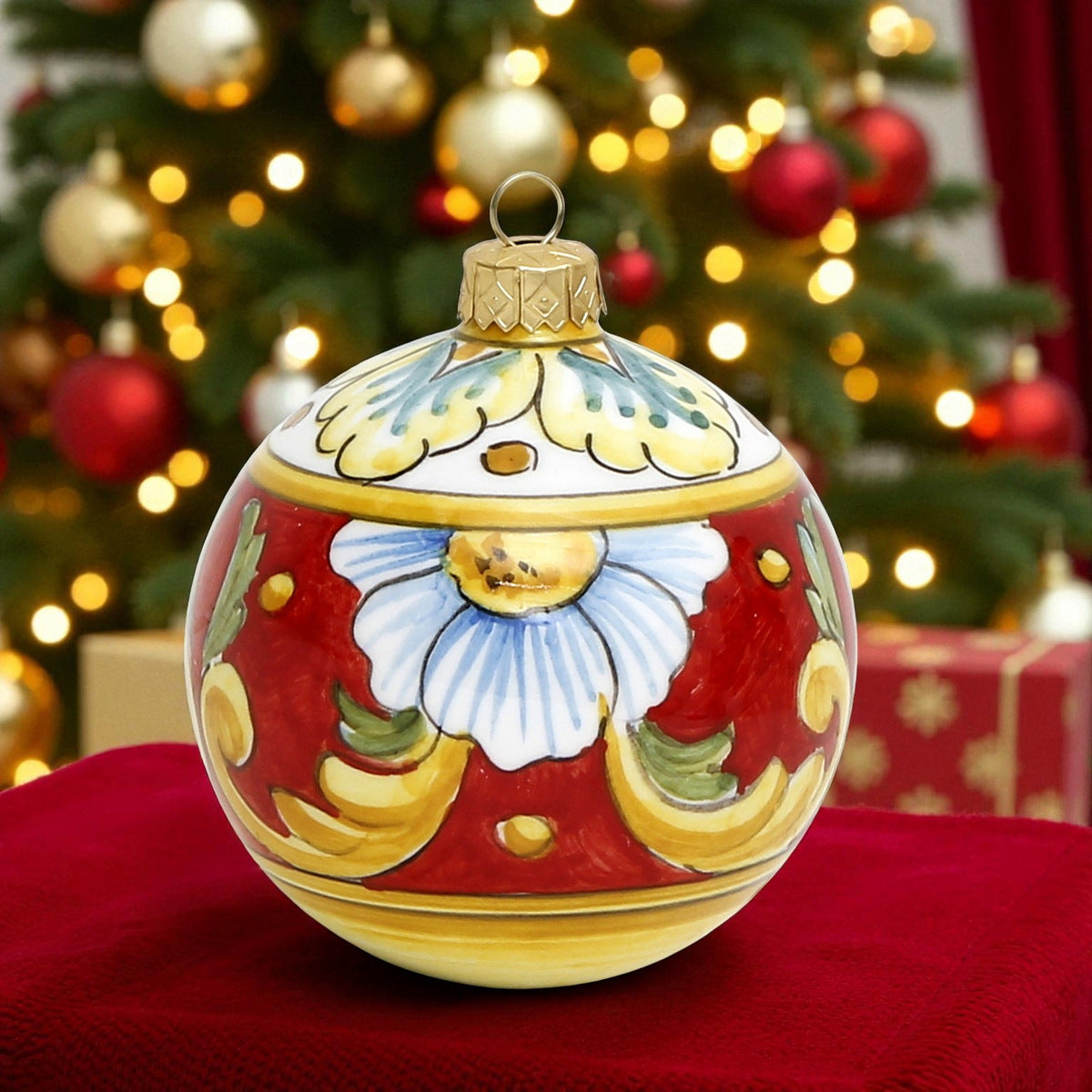 CHRISTMAS ORNAMENT: Caltagirone Round Ball (3.25" Ø) - RED
