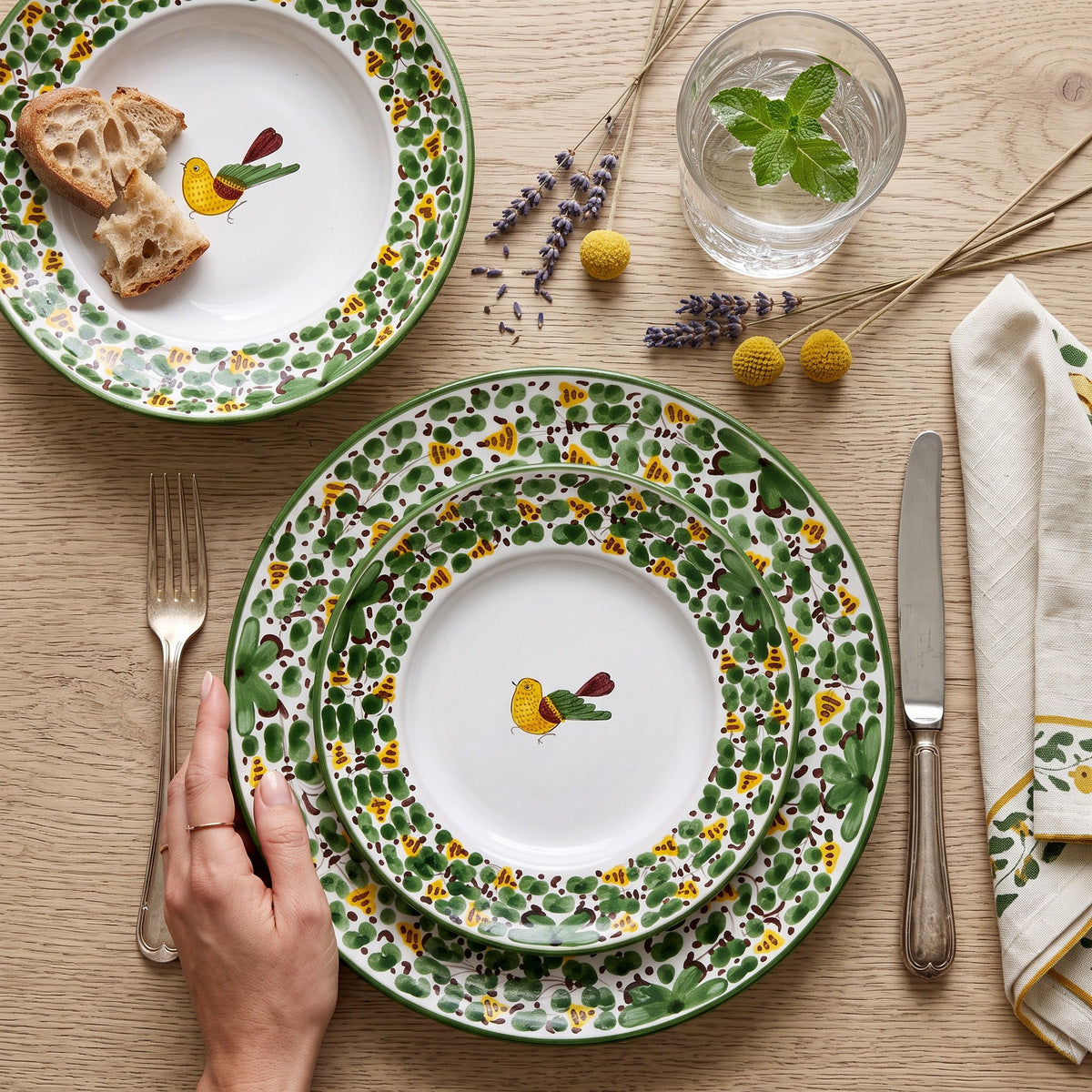 ARABESCO VERDE DERUTA: Three Pieces Place Setting Bundle