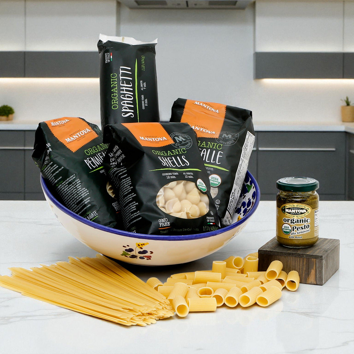 GIFT BUNDLES: Deruta Pasta Bowl with 4 Organic Pasta + Pesto Sauce - ARABESCO BLUE design