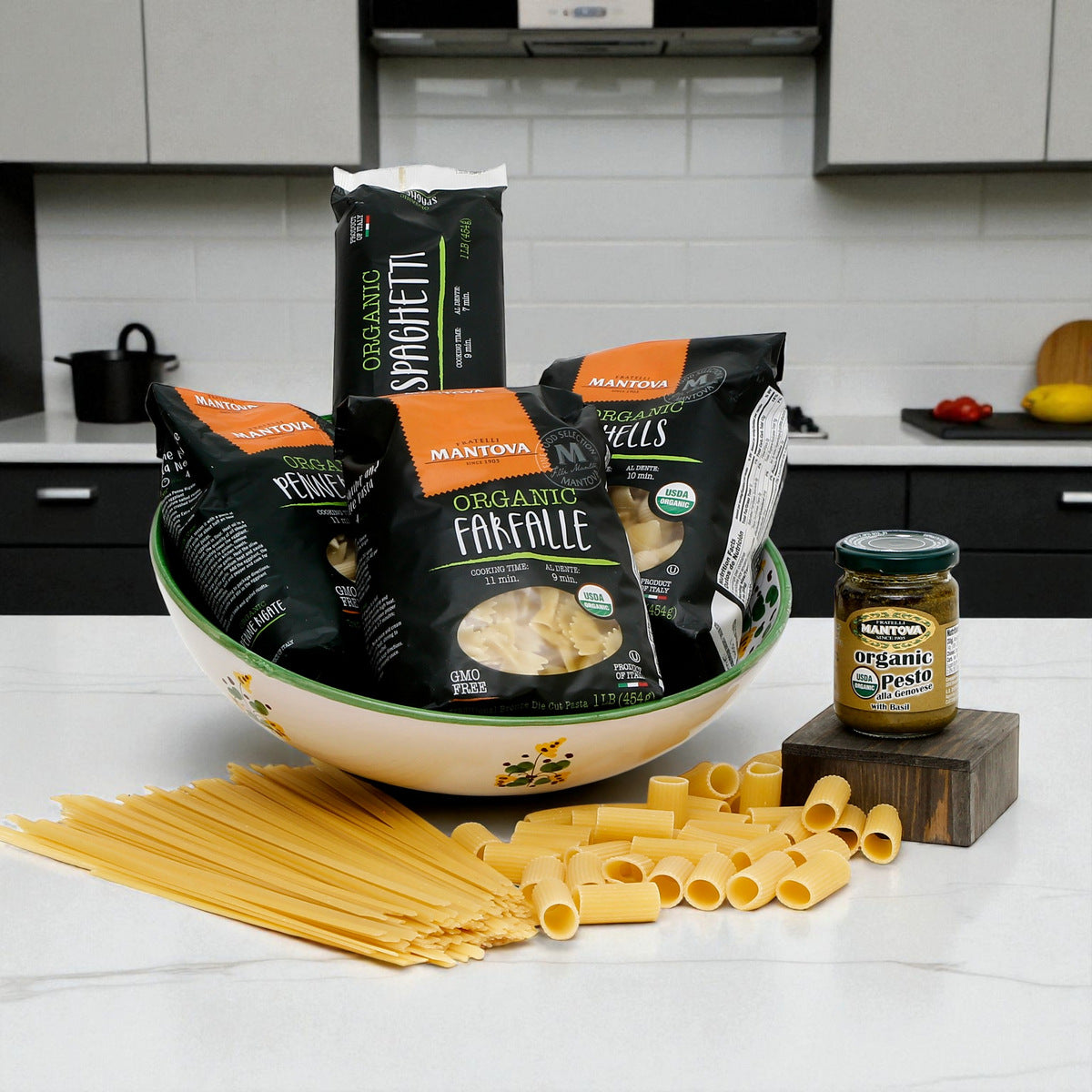 GIFT BUNDLES: Deruta Pasta Bowl with 4 Organic Pasta + Pesto Sauce - ARABESCO VERDE design