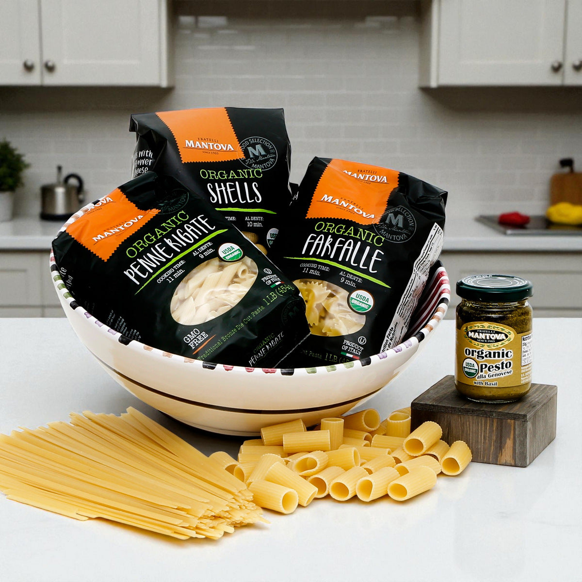 GIFT BUNDLES: Deruta Pasta Bowl with 3 Organic Pasta + Pesto Sauce - BELLO design