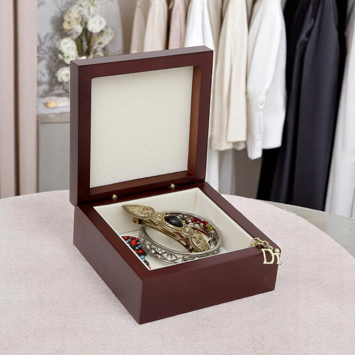 RICCO ITALIA DERUTA: WOOD BOX Lined Square Large Wood keepsake box with printed tile - Ricco Italia Deruta Design