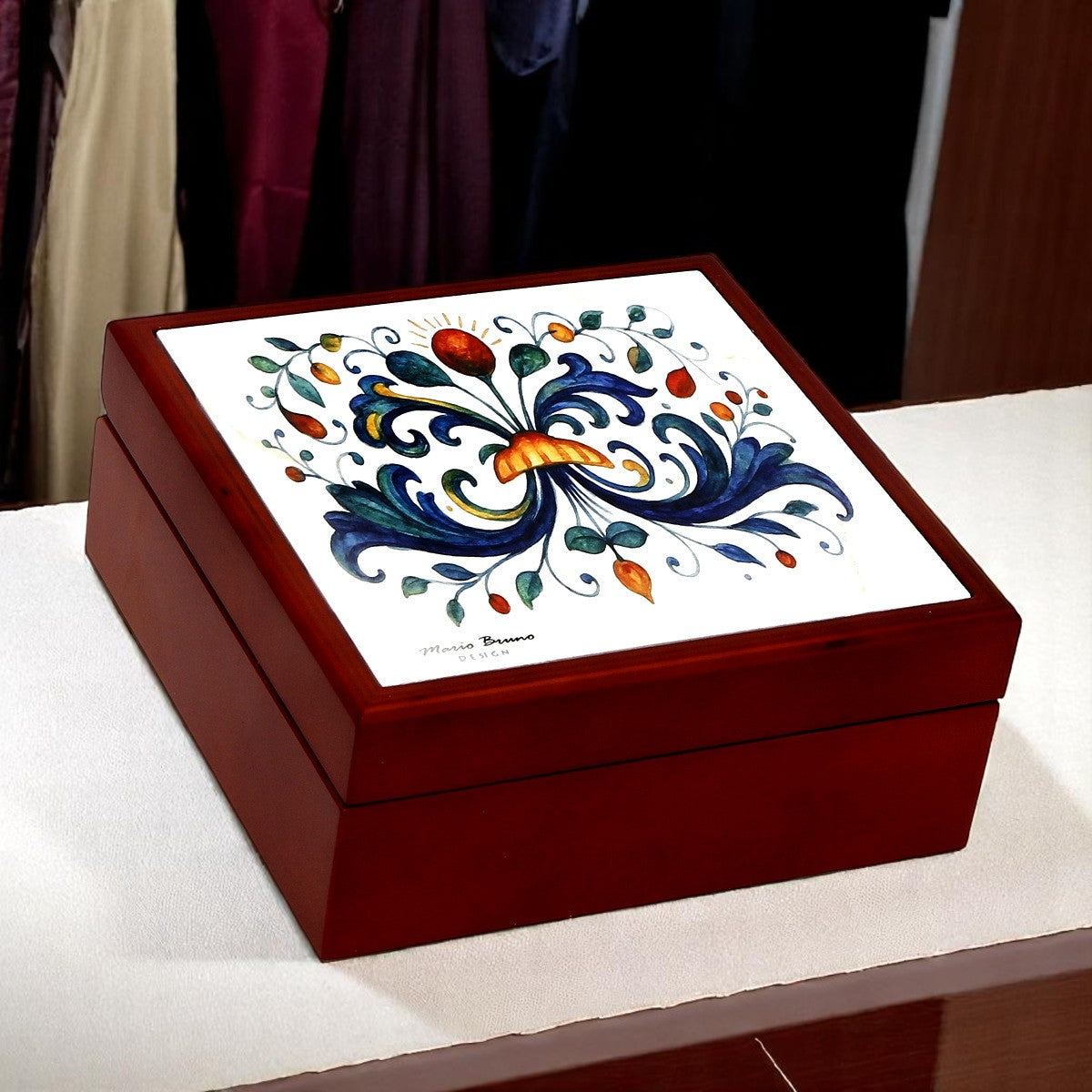 RICCO ITALIA DERUTA: WOOD BOX Lined Square Large Wood keepsake box with printed tile - Ricco Italia Deruta Design