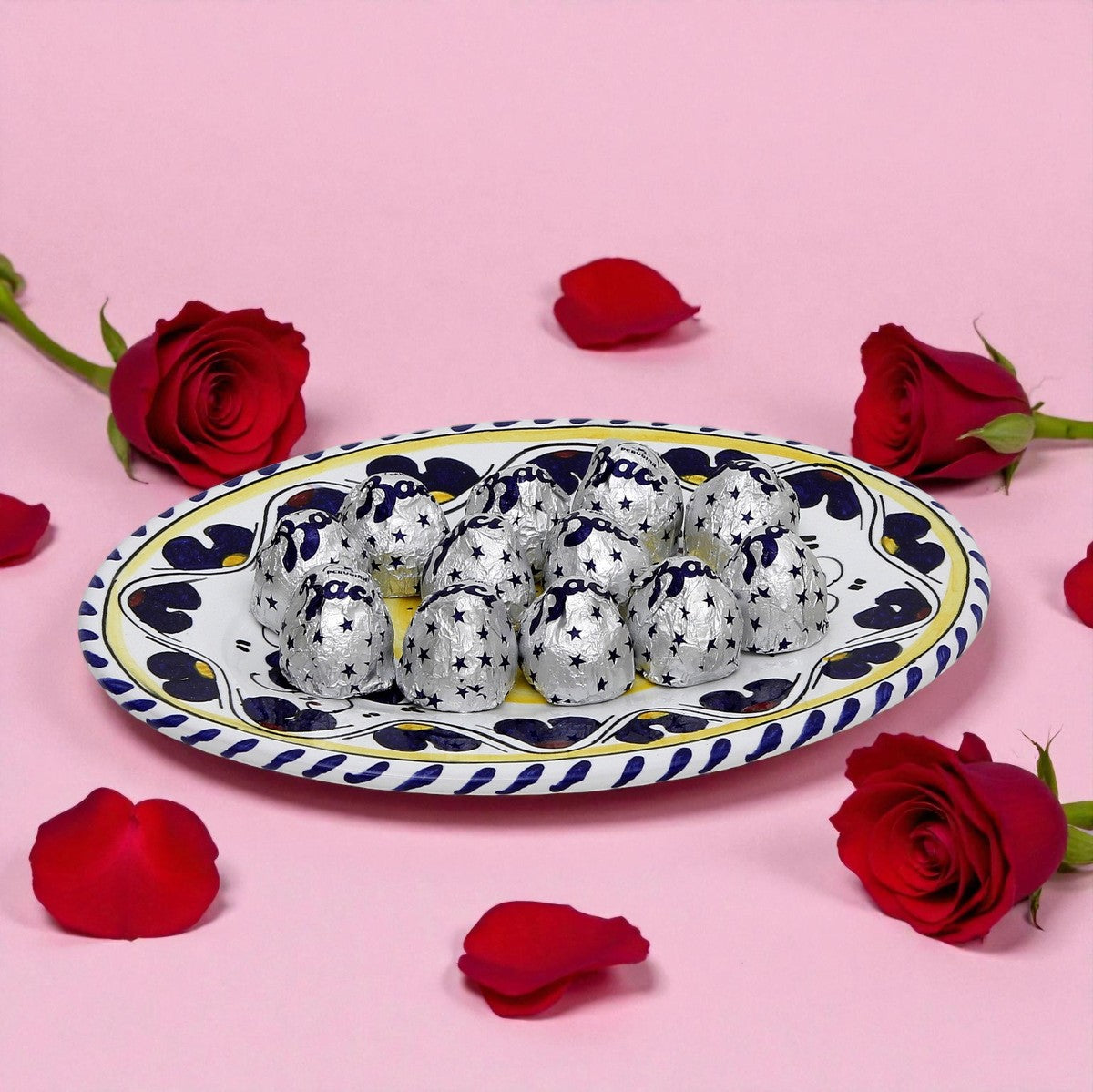 LOVE.ly: Deruta Small Oval Plate with 12 Baci Perugina - ORVIETO BLUE ROOSTER design