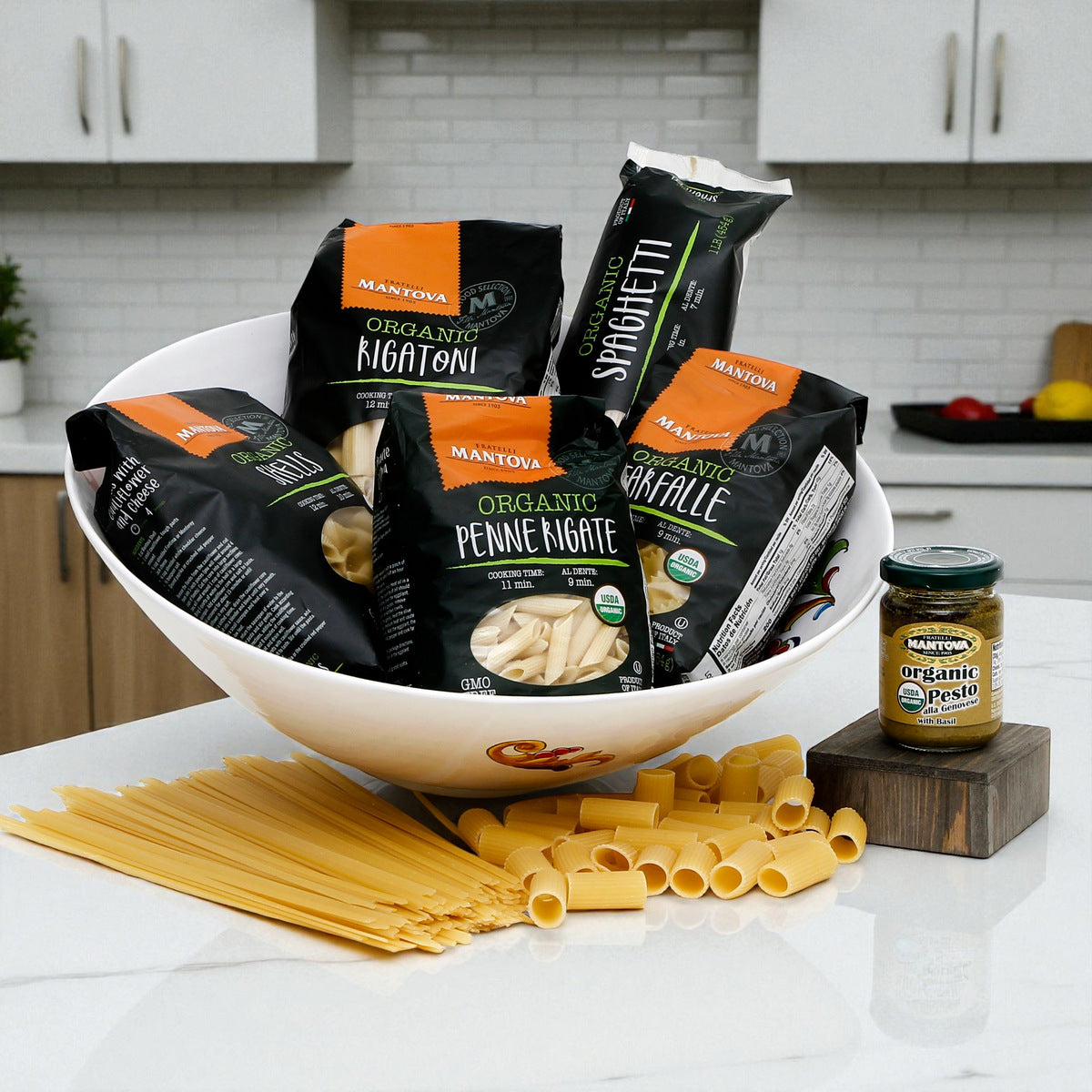 GIFT BUNDLES: Deruta Large Round Bowl with 5 Organic Pasta + Pesto Sauce - ORNATO design