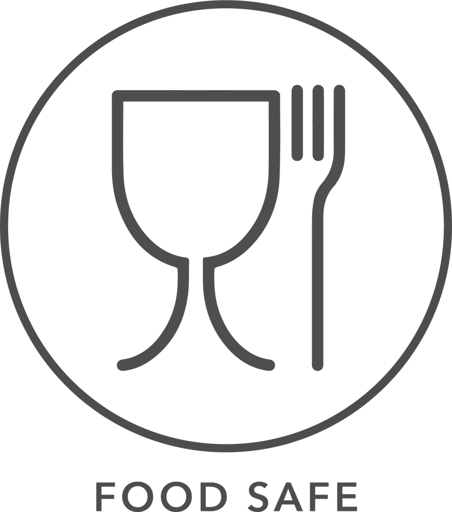 VIETRI: Old St. Nick Assorted Sixteen-Piece Place Setting