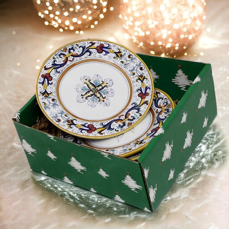 GIFT BOX CHRISTMAS: Green Gift Box with Ricco Deruta Deluxe Salad Plates (Set of 4 pcs)