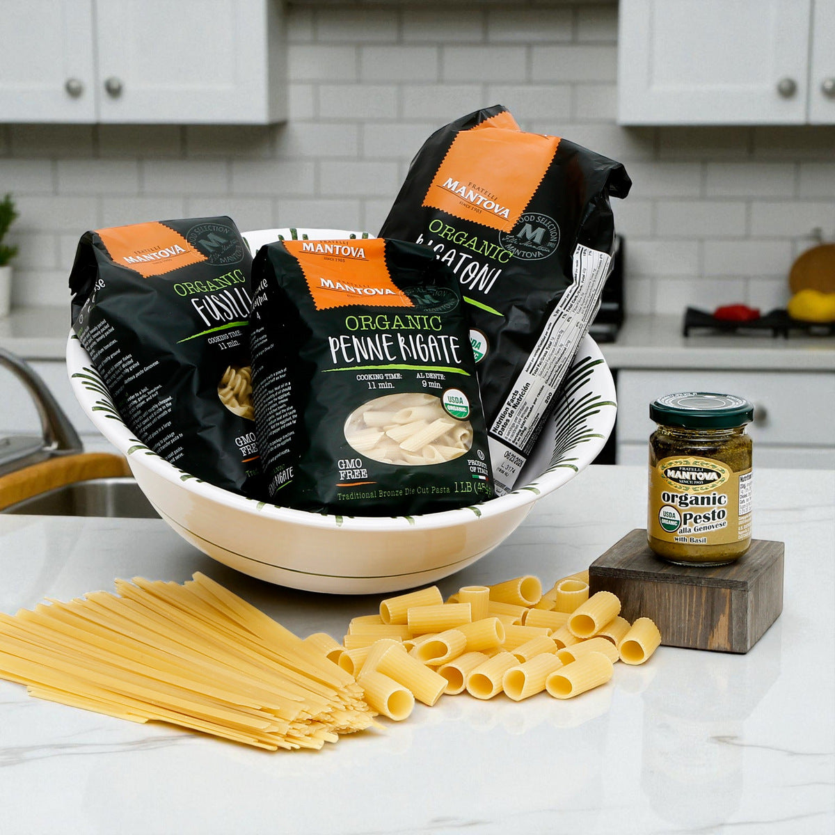 GIFT BUNDLES: Deruta Pasta Bowl with 3 Organic Pasta + Pesto Sauce - GIARDINO design