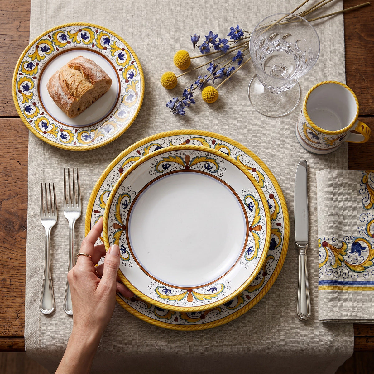PERUGINO DERUTA: 4 Pieces Dinnerware Place Setting