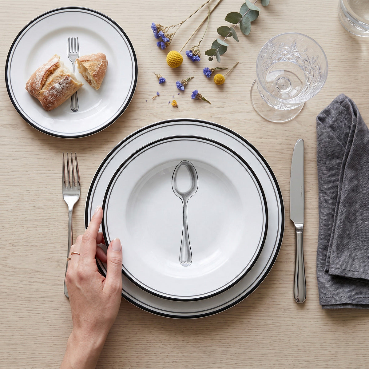 POSATA NERO: 3 Pieces Dinnerware Place Setting
