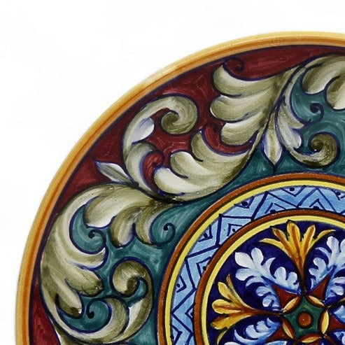 DERUTA MAJOLICA: Small wall plate featuring a Deruta Foglie Vario design