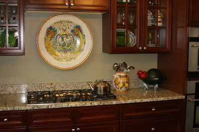 MAJOLICA: Large renaissance wall plate Cornucopia (26D) - Artistica.com