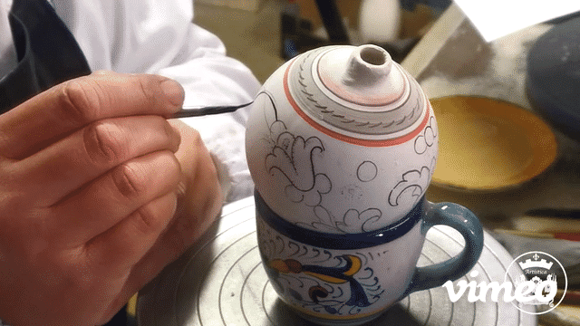 CHRISTMAS ORNAMENT: Drop Ball Hand Painted in Deruta Vario design CHRISTMAS ORNAMENT: Drop Ball Hand Painted in Deruta Vario design