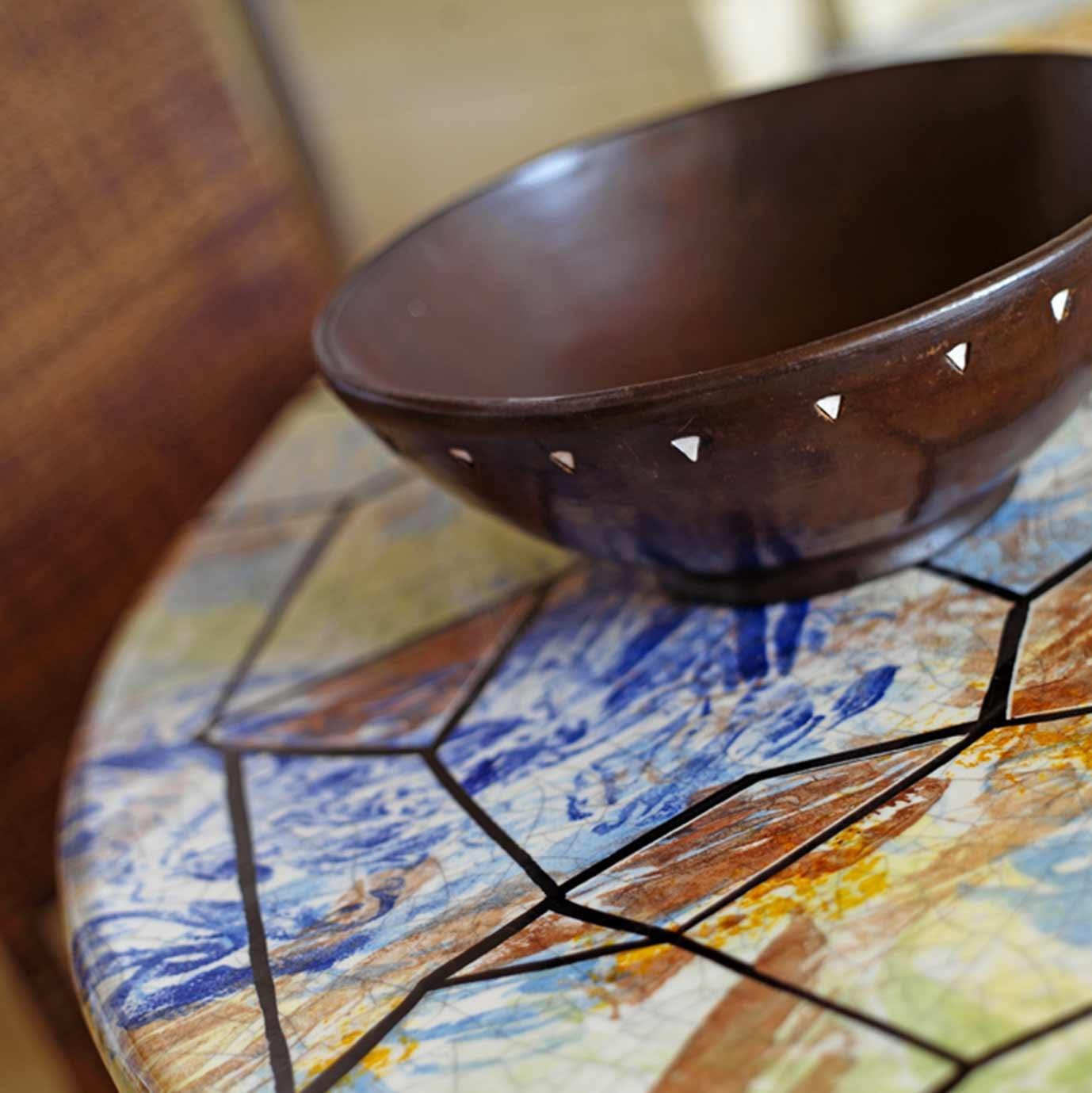 CERAMIC STONE TABLE + IRON BASE: DUBLINO Design - Hand Painted in Deruta, Italy. - Artistica.com
