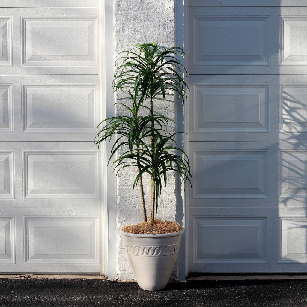 SCAVO BIANCO: Oblong wall planter with flat rear (Medium) - Artistica.com