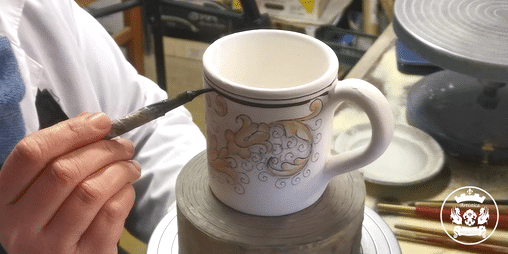 DERUTA COLORI: Mug - BLACK/GOLD - Artistica.com